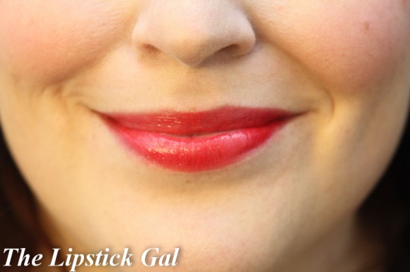 Be a Bombshell Lipgloss in Hot Mess